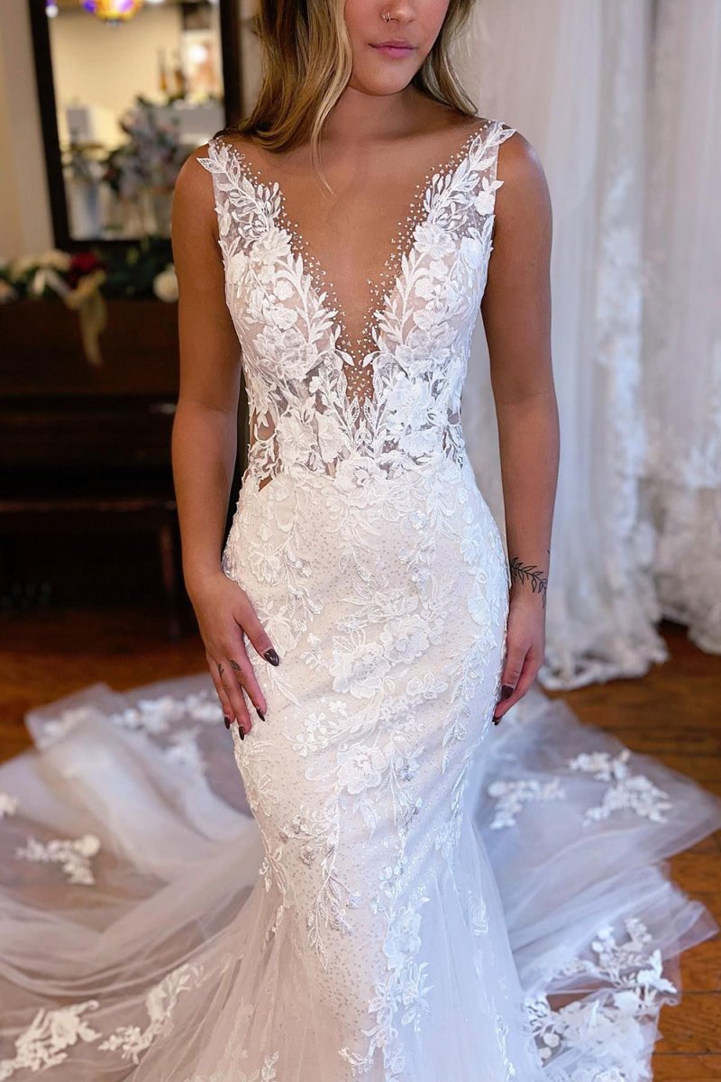 V-Neck Mermaid Long Lace Wedding Dress