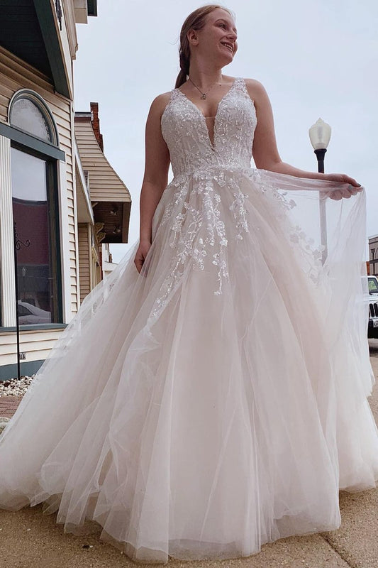 A-Line Tulle Sparkly White Wedding Dress with Appliques